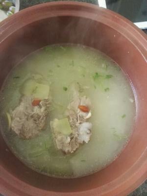 宝宝美食之冬瓜骨头汤的做法 步骤3