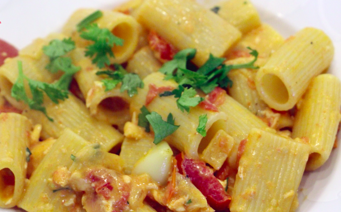 意大利传统菜肴——三文鱼奶油意面的做法