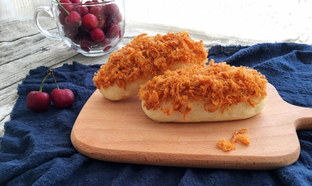 猪油小妹做的辣肉松面包