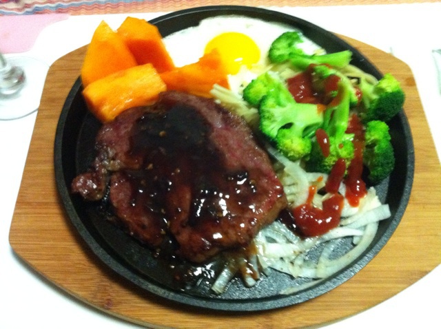 黑椒牛排（配土豆/鸡蛋，意面/蔬菜）