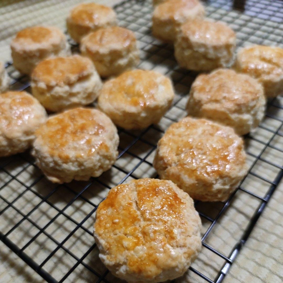 完美裂纹～百分百成功的超好吃奶香司康（禁止搬运）