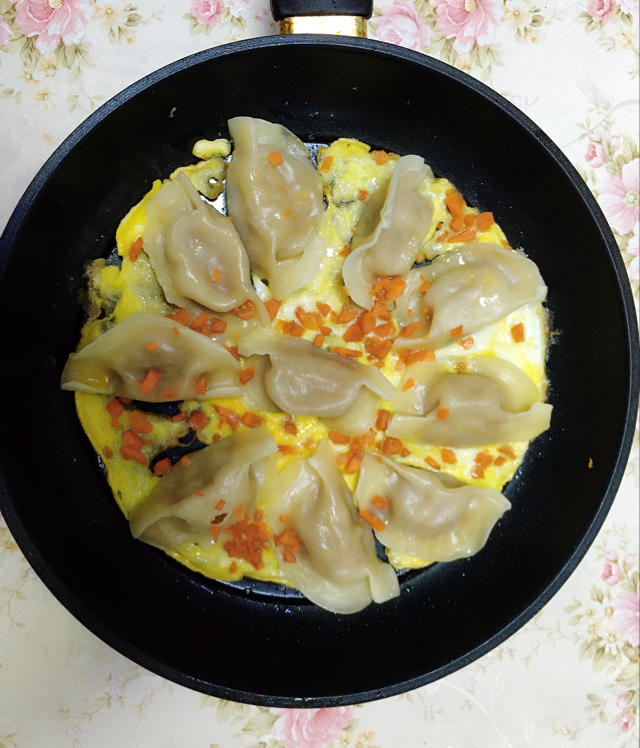 合家欢（抱蛋煎饺）
