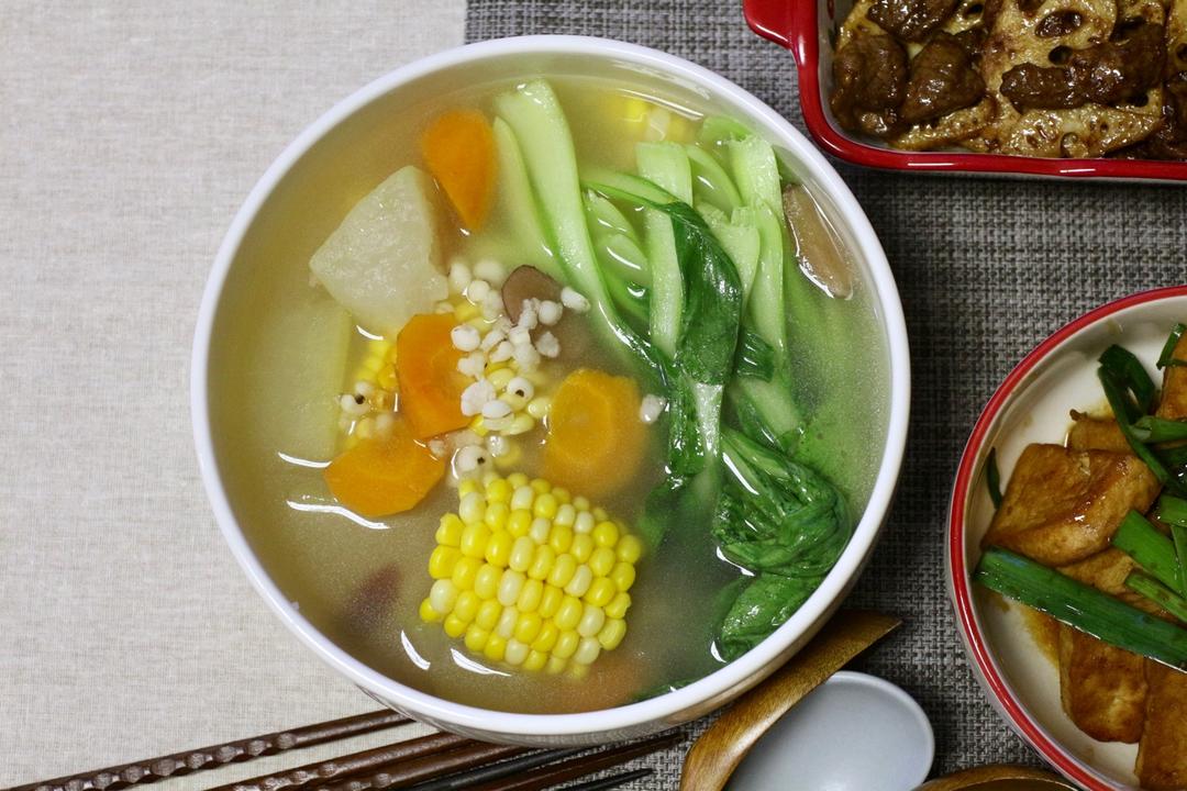 皮皮酱做的田园蔬菜汤