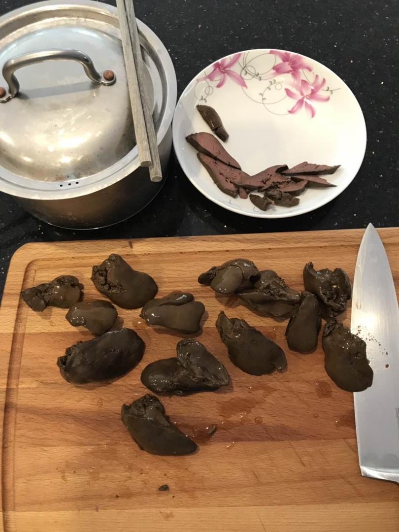 卤鸡肝
