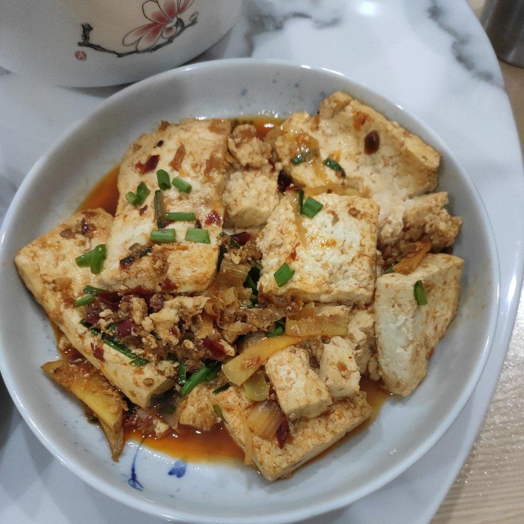 老豆腐这样做，比肉好多太多咯