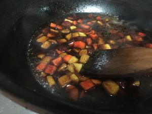 腊香土豆年糕焖饭的做法 步骤2