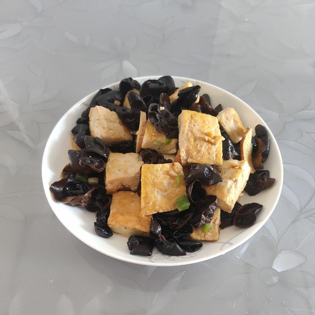 7cua做的木耳炒豆腐
