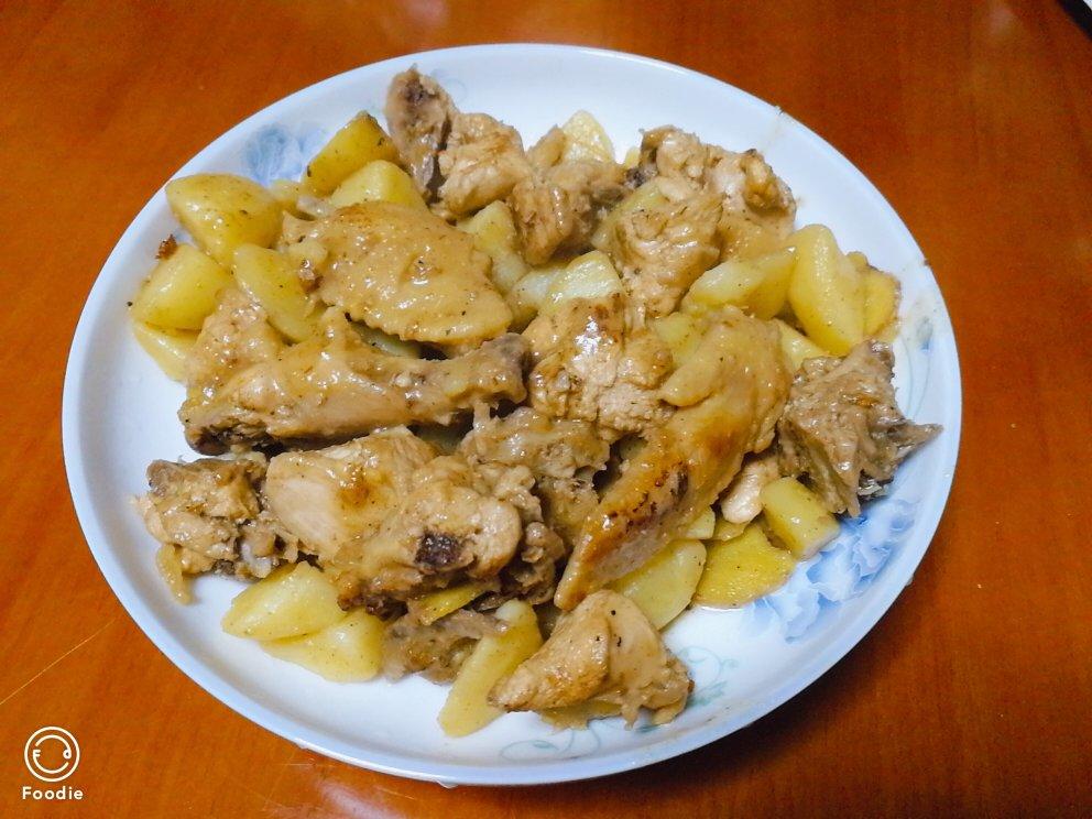 土豆炖鸡块