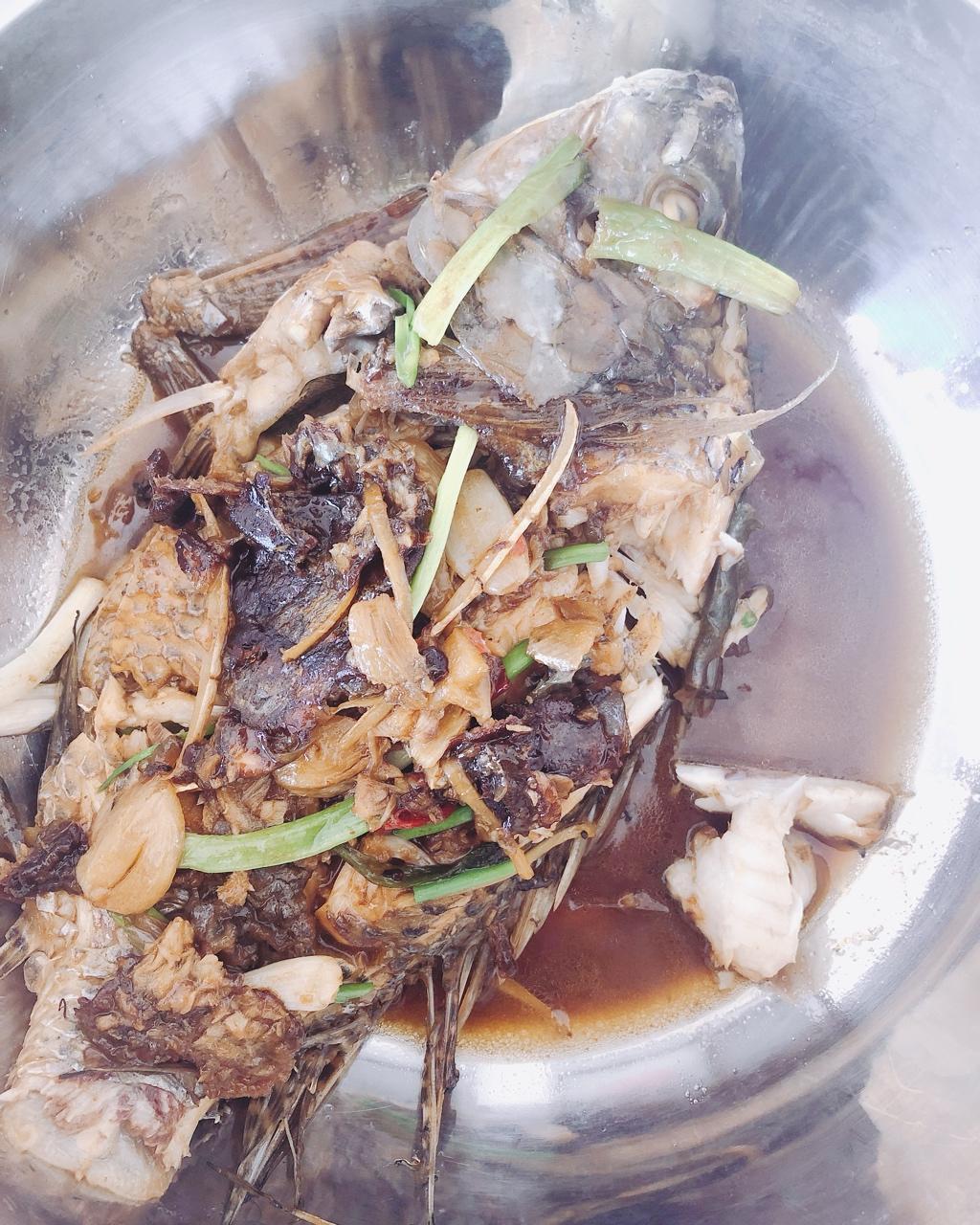 红烧鲫鱼