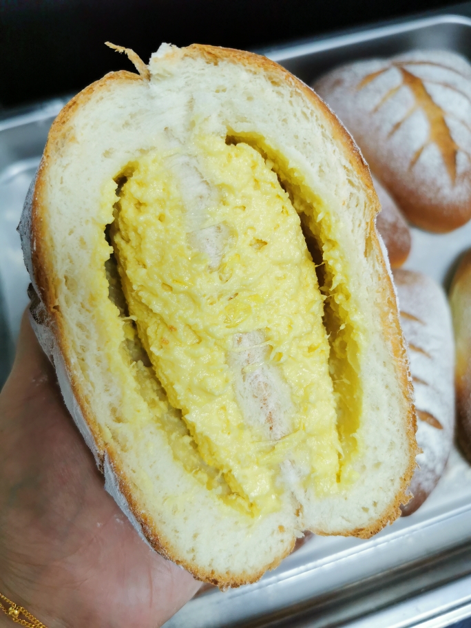 榴莲奶酪面包（改编自奈雪榴莲蜗牛壳）的做法