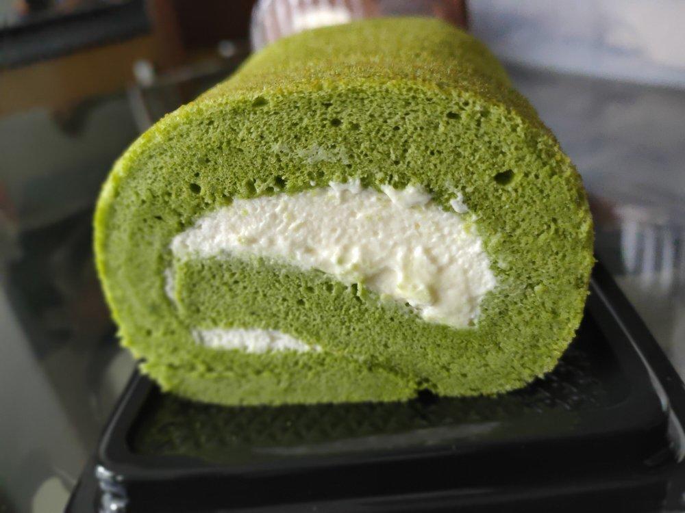 圣诞菠菜草莓蛋糕卷