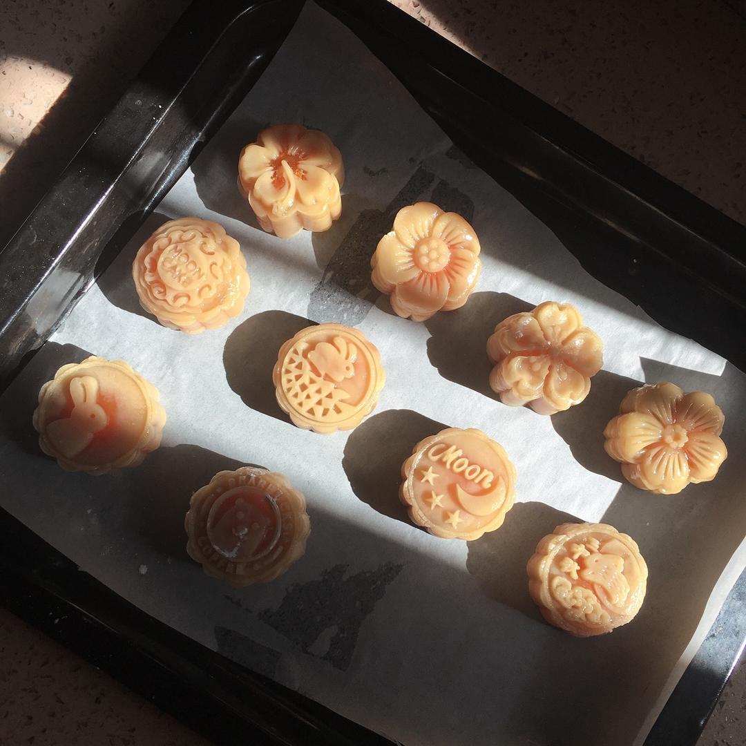 广式月饼—蛋黄莲蓉月饼