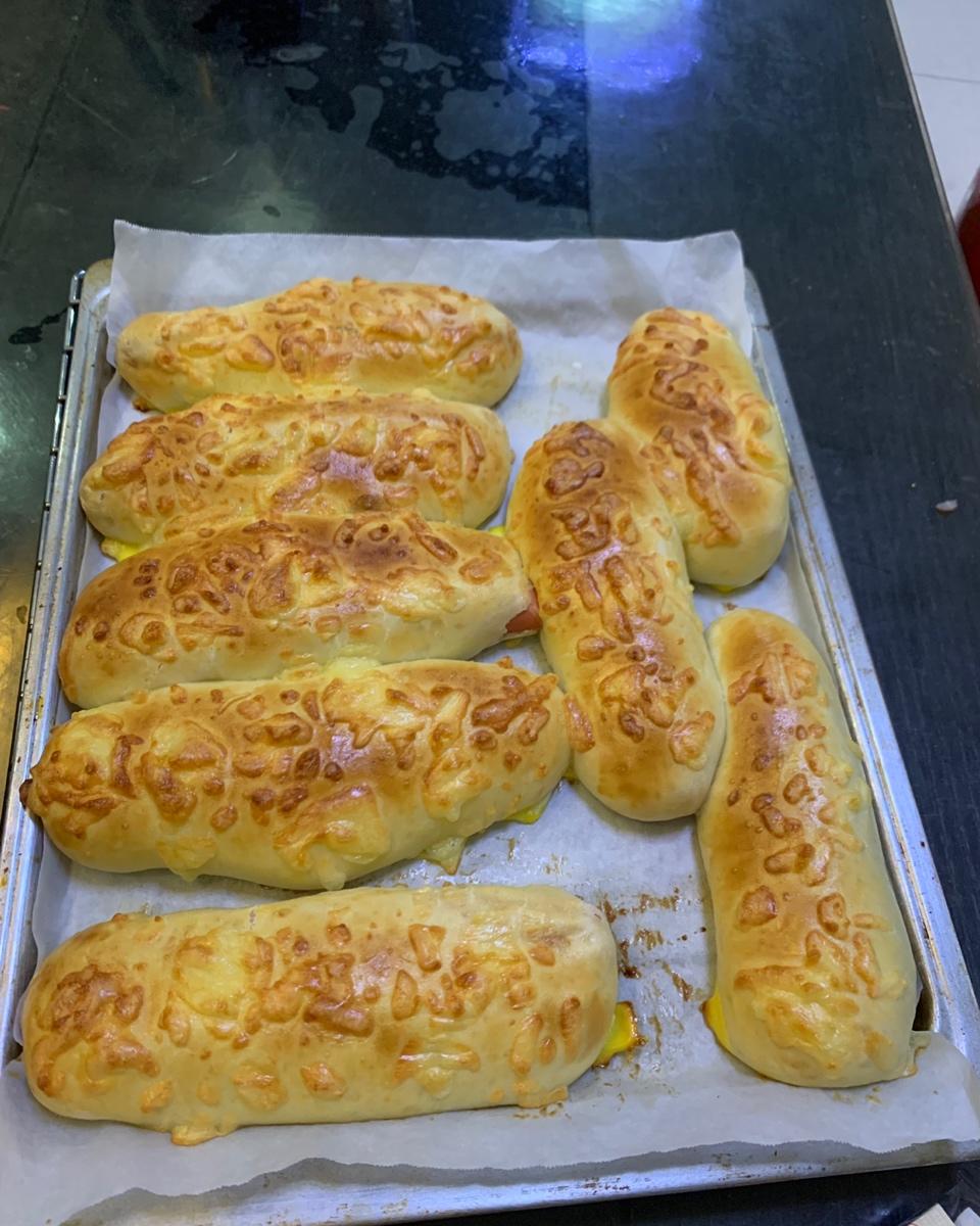 火腿肠早餐面包（一次发酵法）