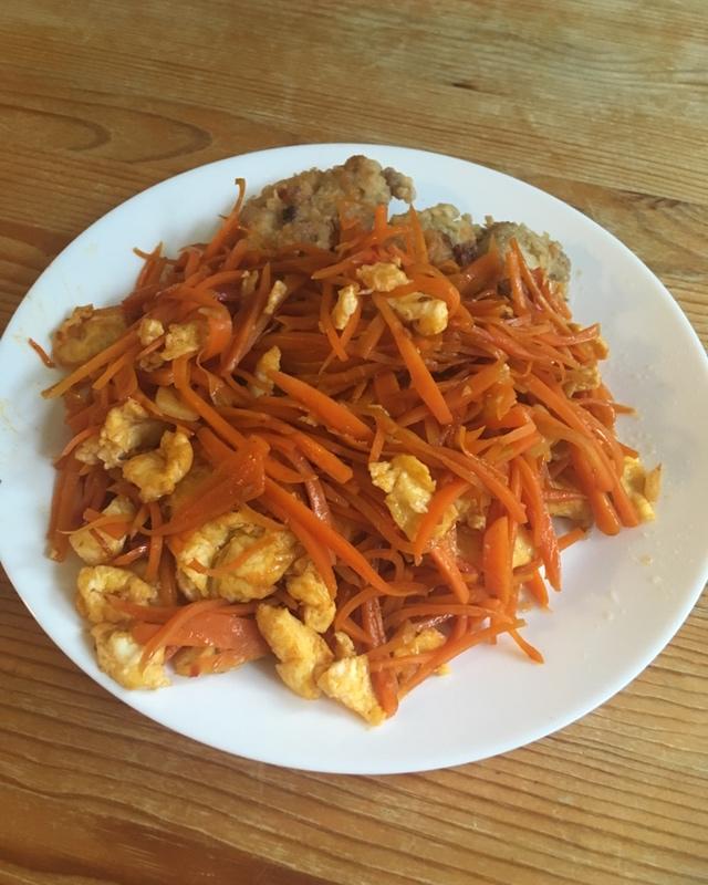胡萝卜炒鸡蛋