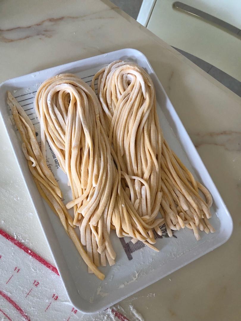 快手纯手工擀面条