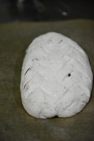 《割口发烧友的面包》—— 自制酵母核桃葡萄干乡村面包（70%酵种 3 ）的做法 步骤12