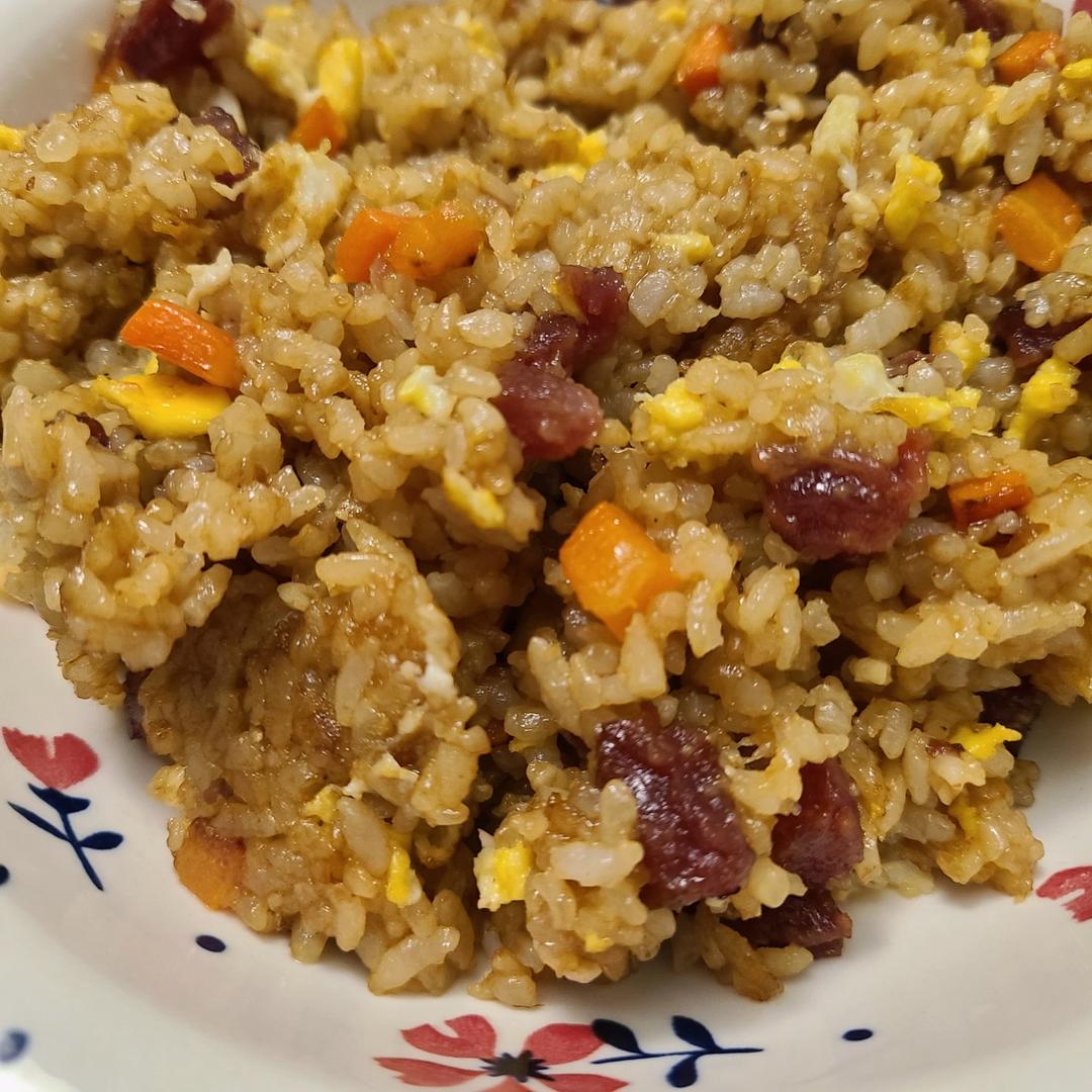 腊肠炒饭