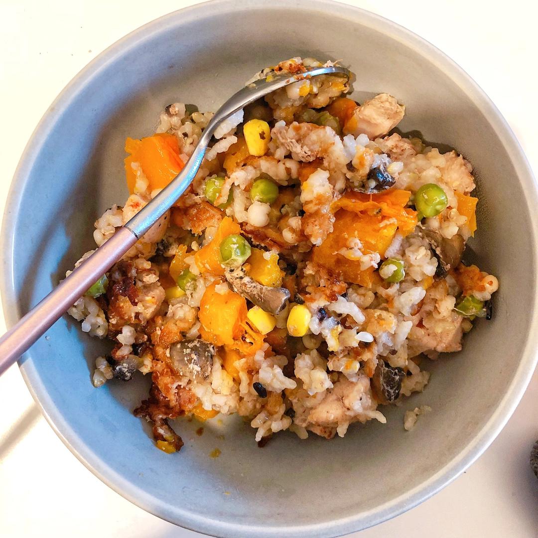 南瓜鸡肉焖饭