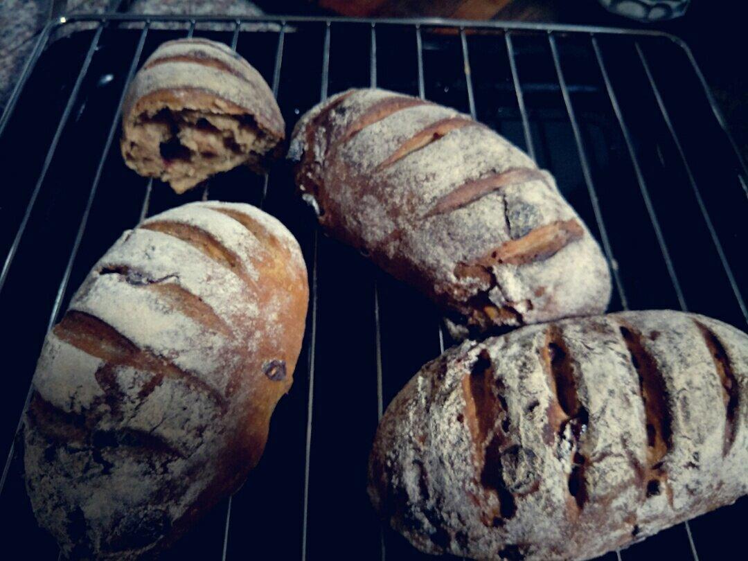 全麦蔓越莓软式欧包（免揉）