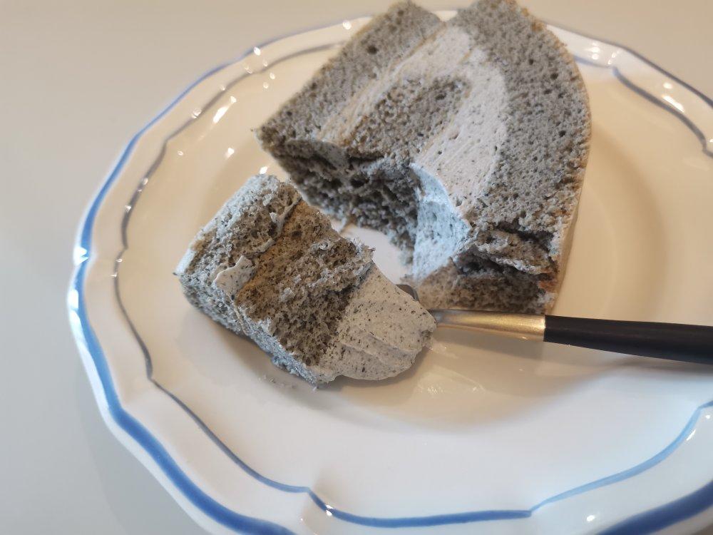 高级灰🌚黑芝麻蛋糕卷