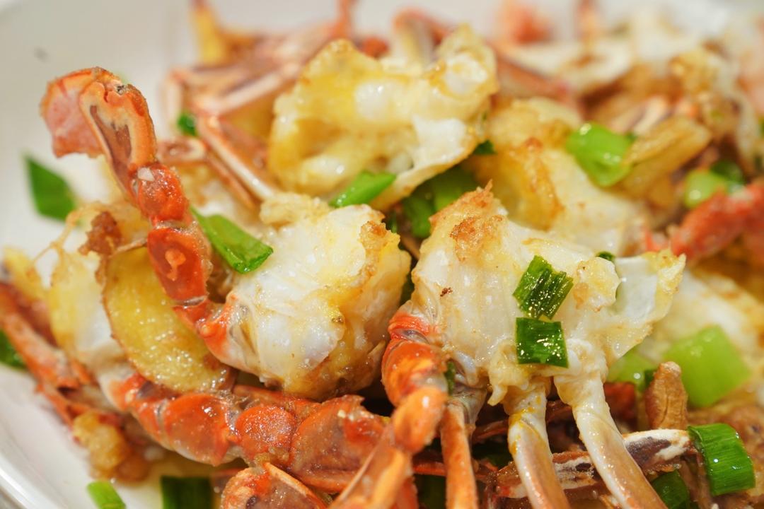 流浪的丁丁猫做的姜葱炒梭子蟹