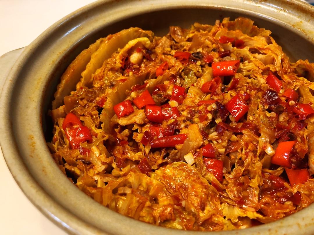 【辣白菜五花肉千层锅】