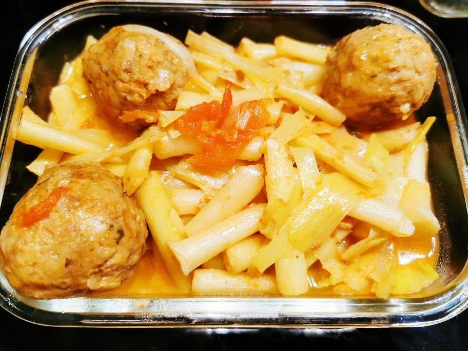 【蒲菜西红柿烧肉圆的做法步骤图,怎么做好吃】慕骐mm_下厨房