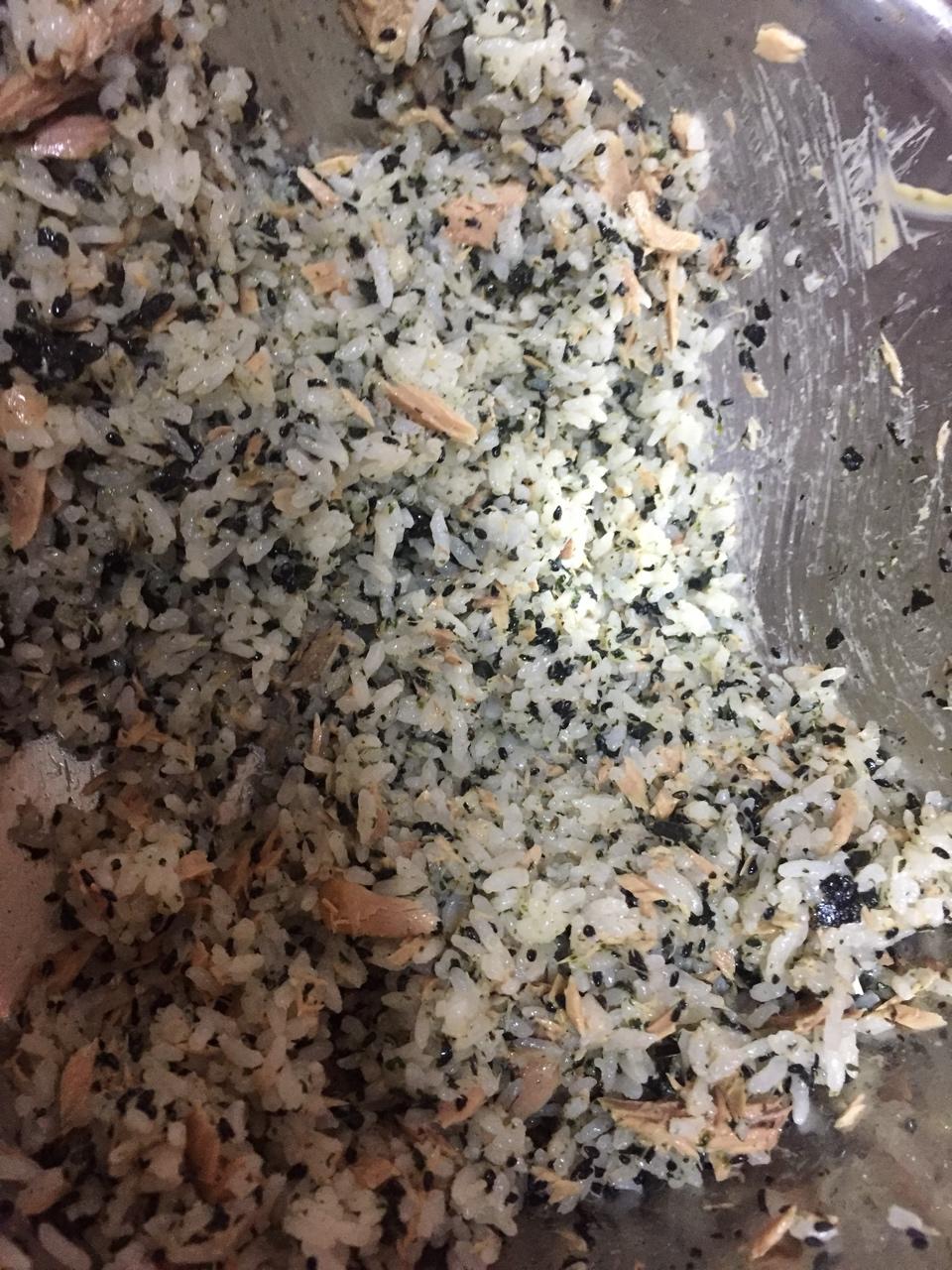 金枪鱼拌饭