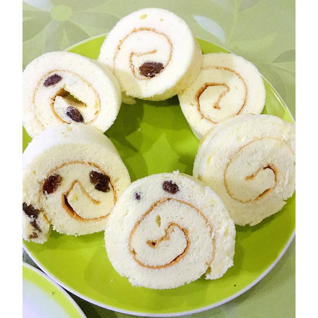 #十二道锋味复刻#酸奶戚风蛋糕卷