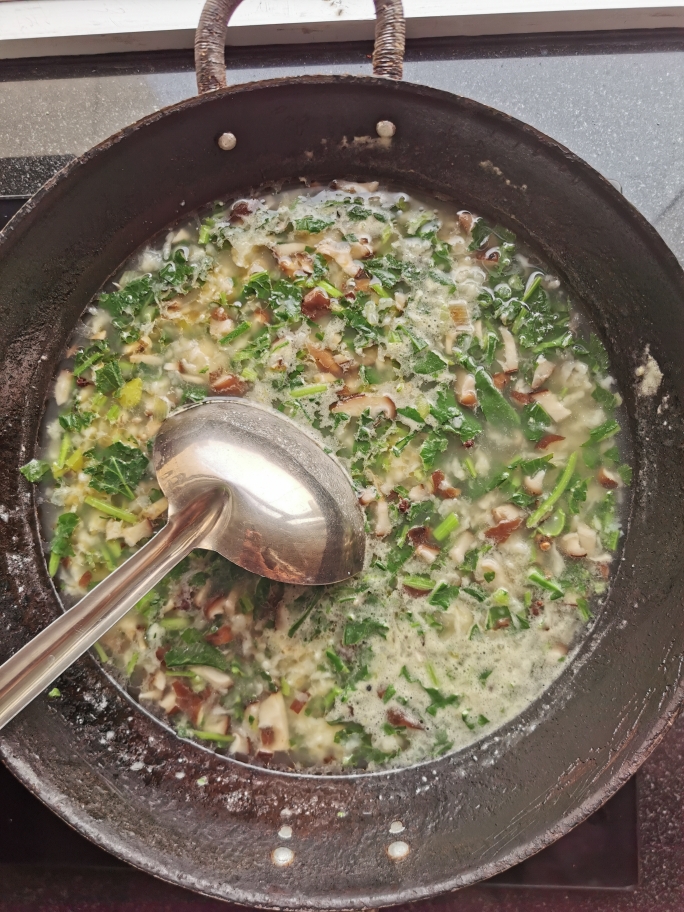 咸口的香菇菠菜疙瘩汤