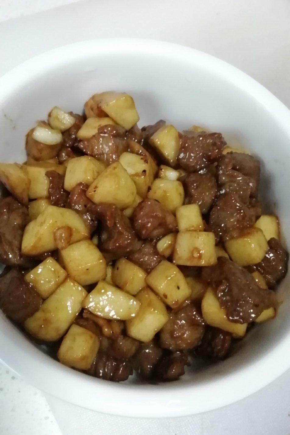 家常菜~杏鲍菇烧牛肉粒