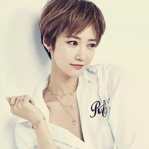 霜月村的小男神