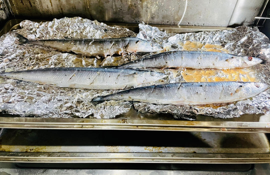 日式烤秋刀鱼（烤箱版）