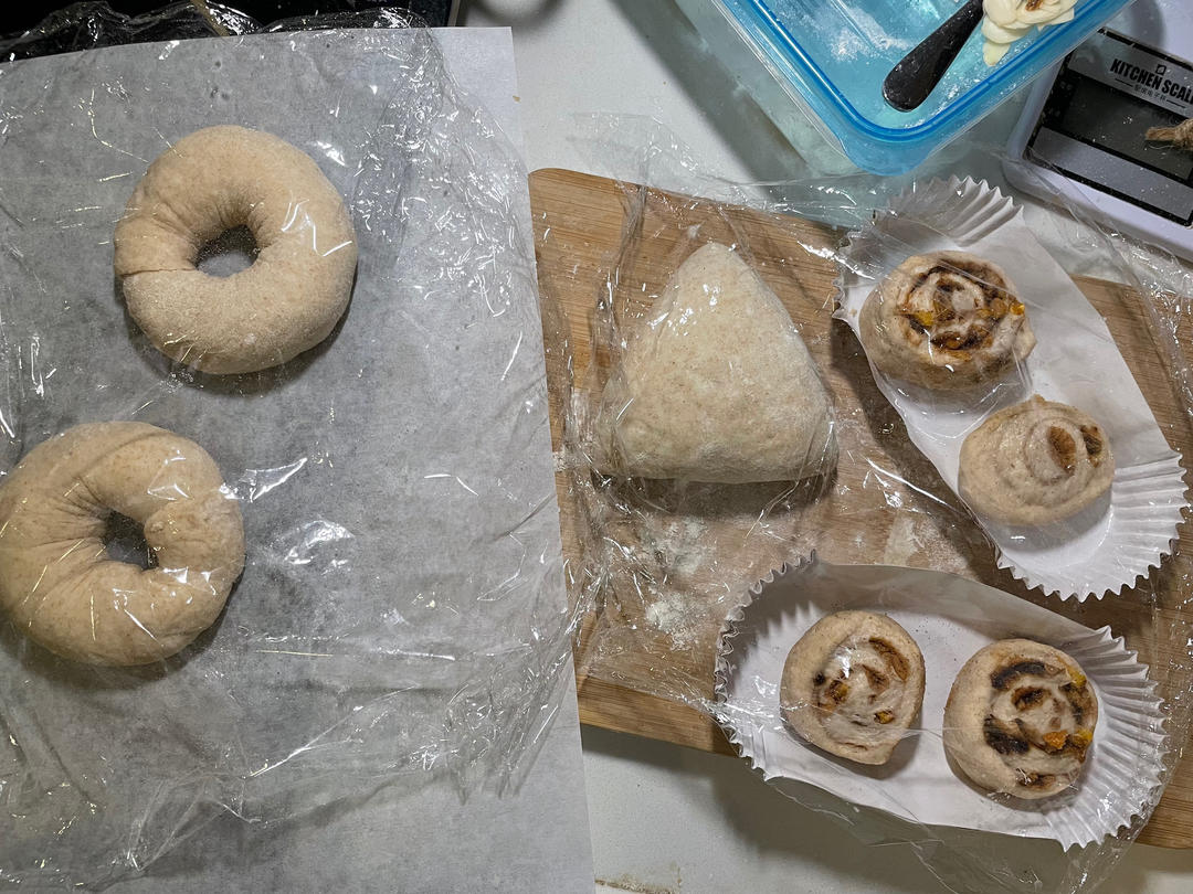 冰箱常备免揉全麦面团：懒人面包记录