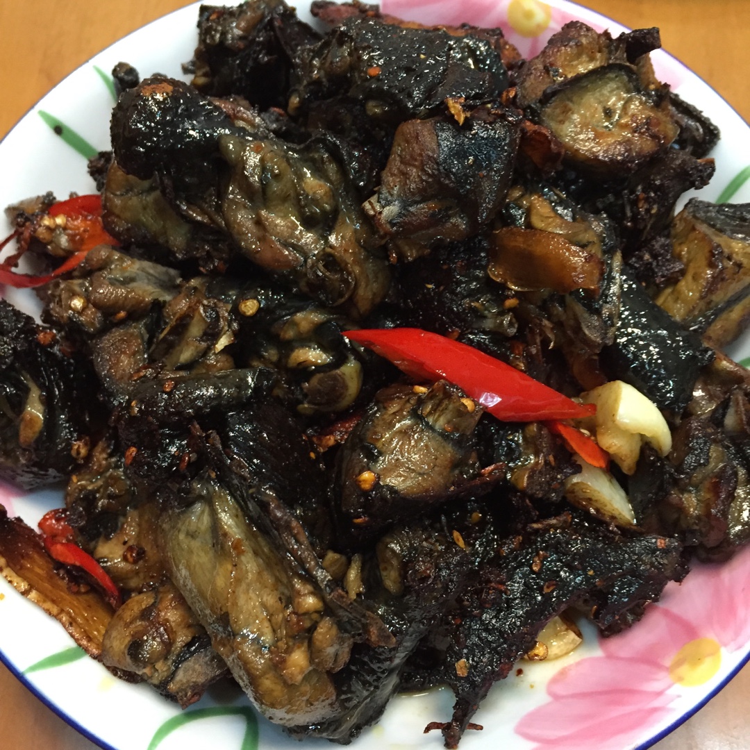 炒乌鸡