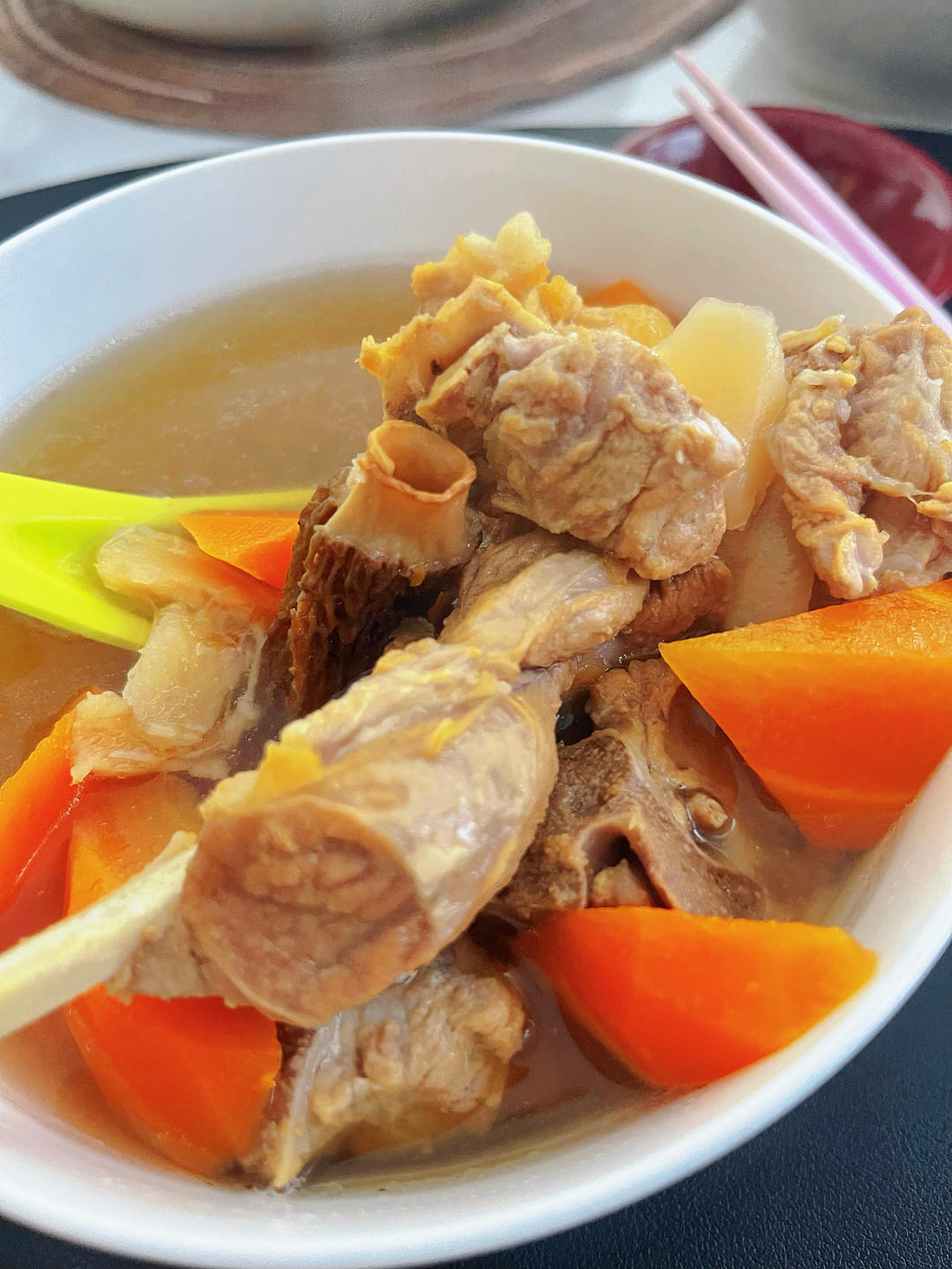 玉米胡萝卜排骨汤