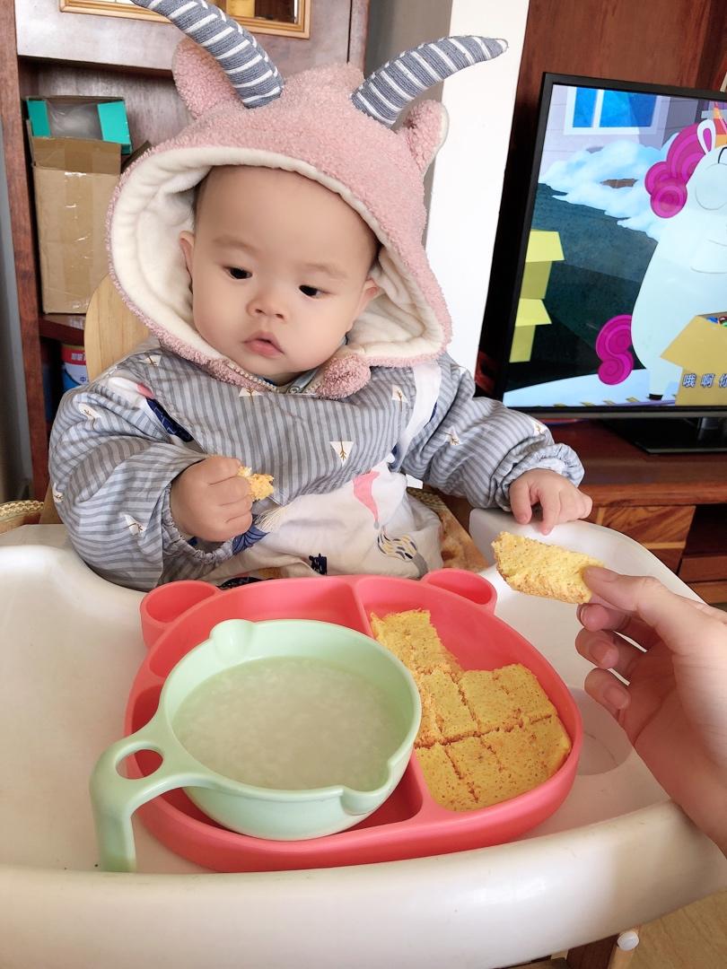 【宝宝辅食】胡萝卜蒸蛋糕