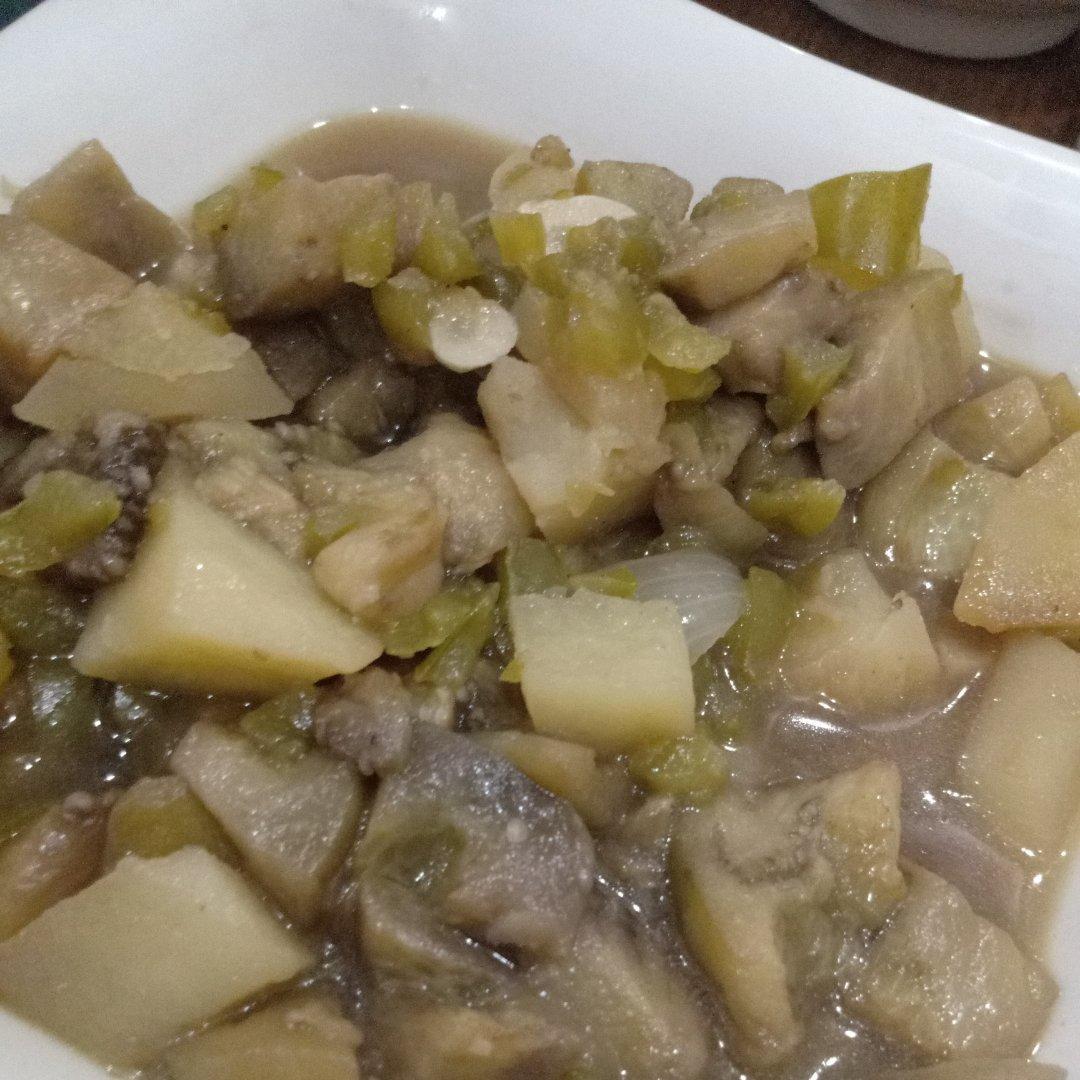 土豆炖茄子(东北菜)