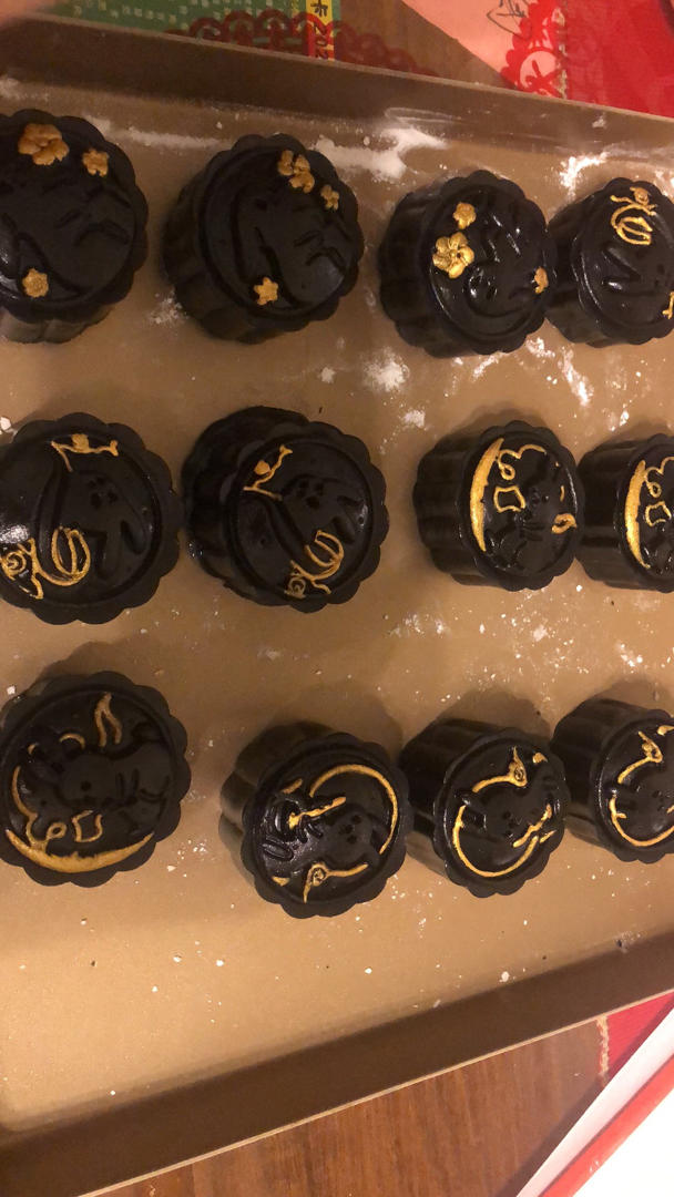黑魔王月饼，广式黑月饼，竹炭月饼，劣狐狐烘焙