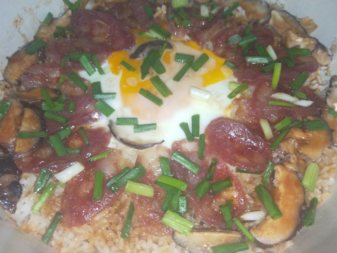 正宗广式腊味煲仔饭