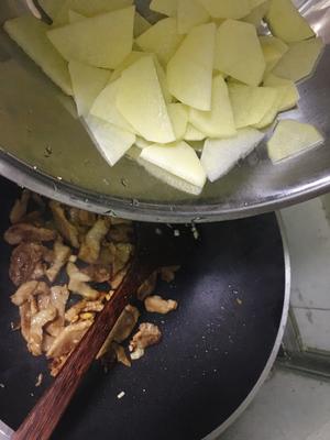 土豆片炒肉的做法 步骤9