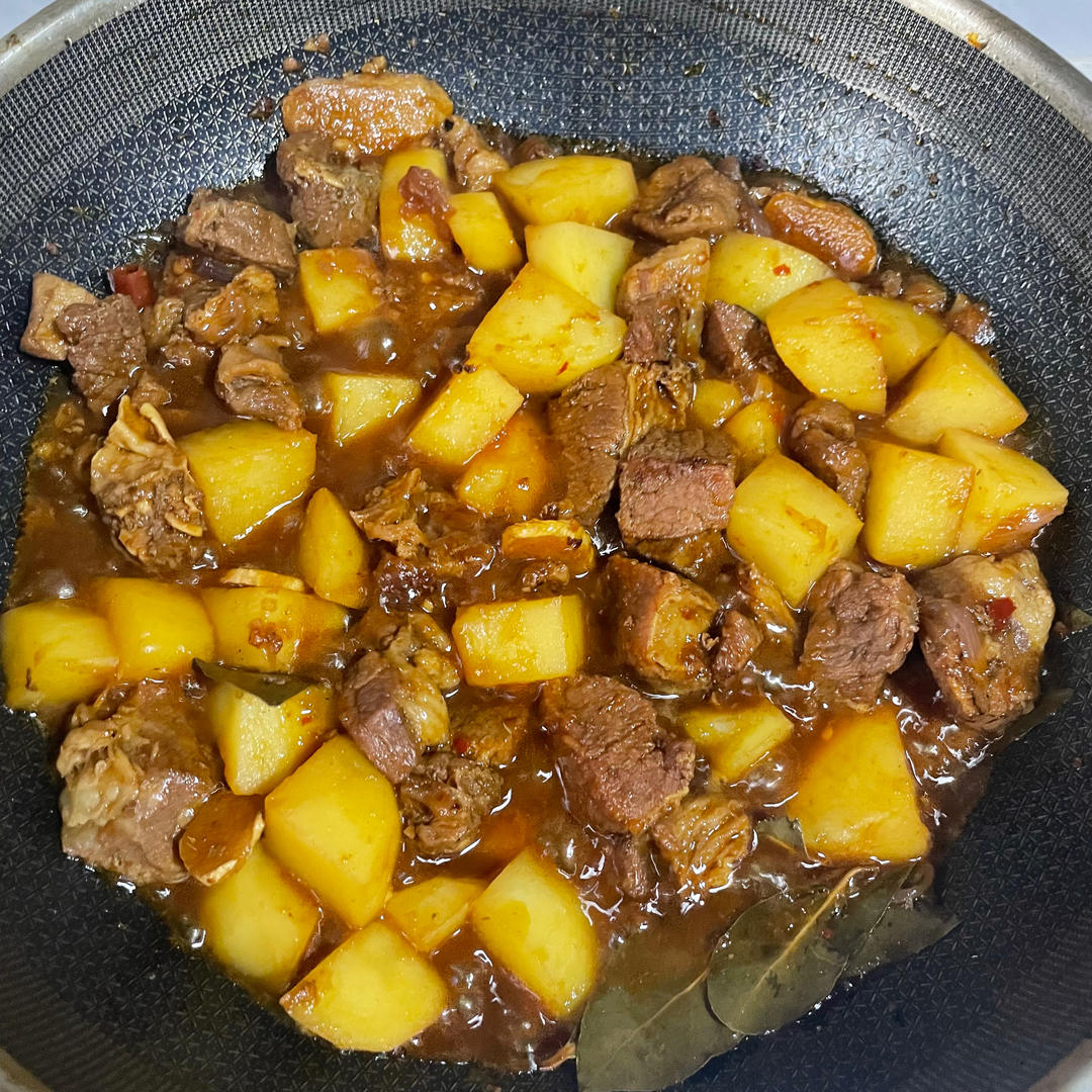 土豆番茄炖牛腩超香！