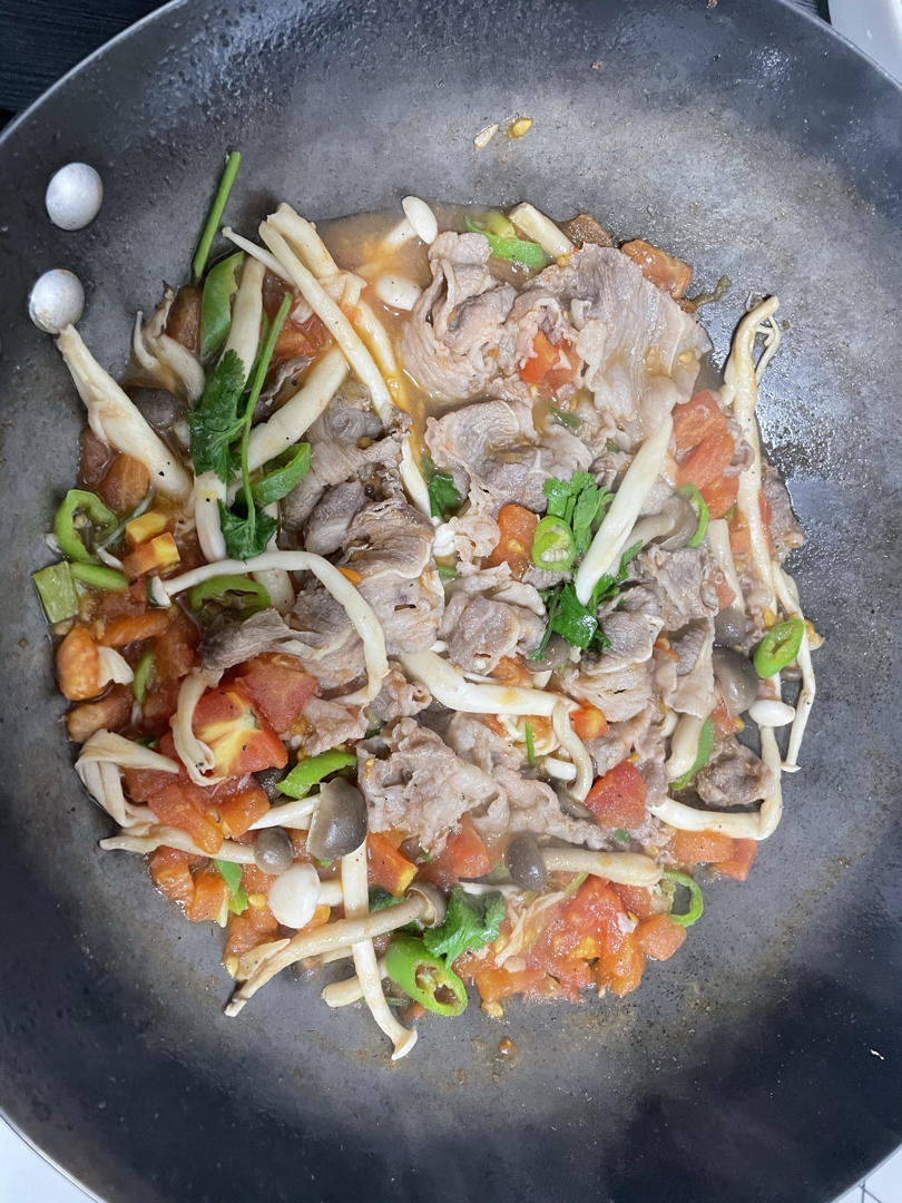 金针菇番茄肥牛卷