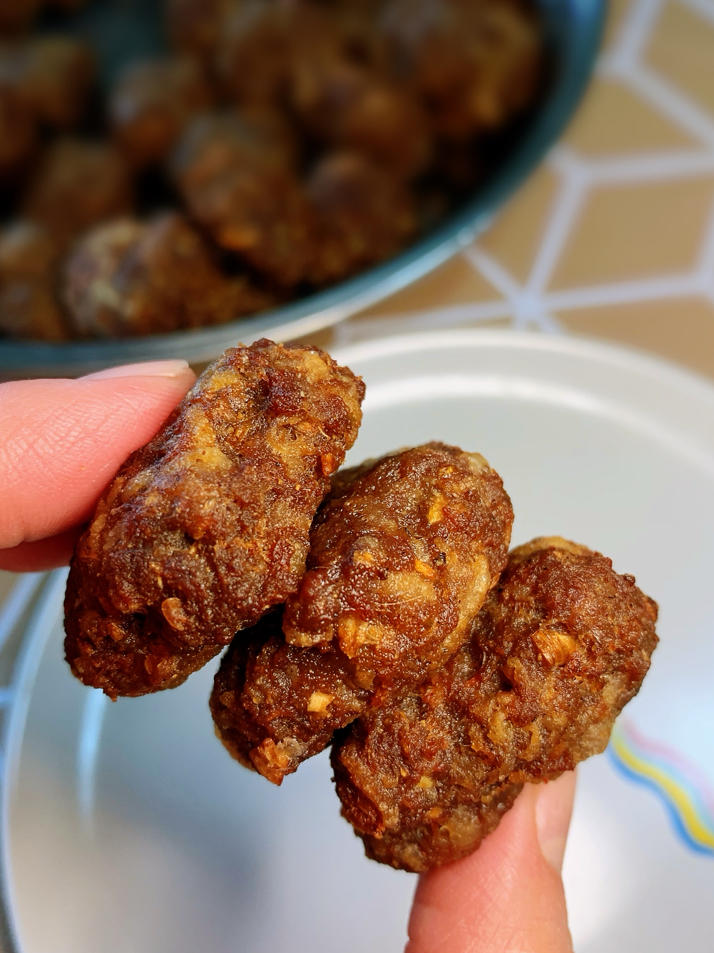 炸牛肉丸子