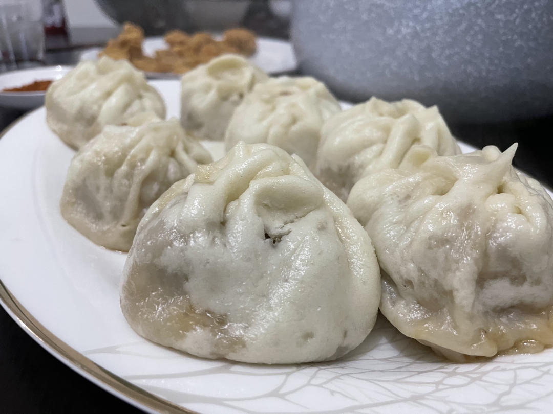 鲜美多汁的洋葱牛肉包子