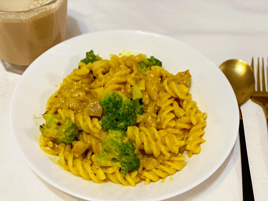 浓情南瓜汁鸡肉意大利面