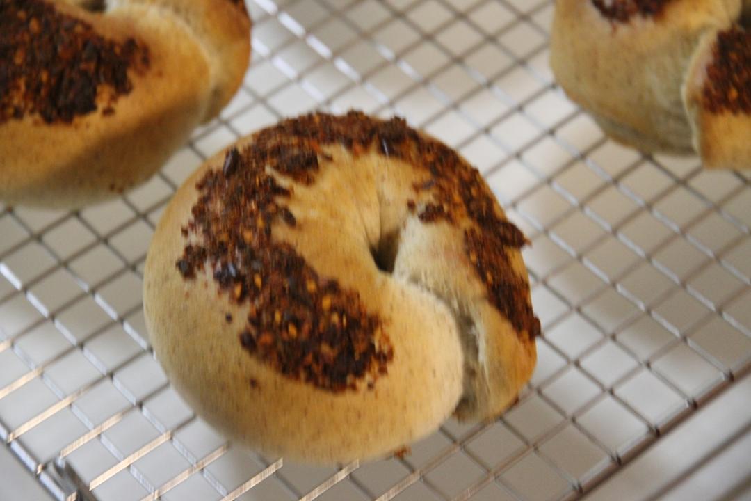 麻辣香肠贝果｜爱吃辣的和爱吃贝果的都码住