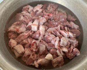 家常版红烧羊肉（很香不膻）的做法 步骤1