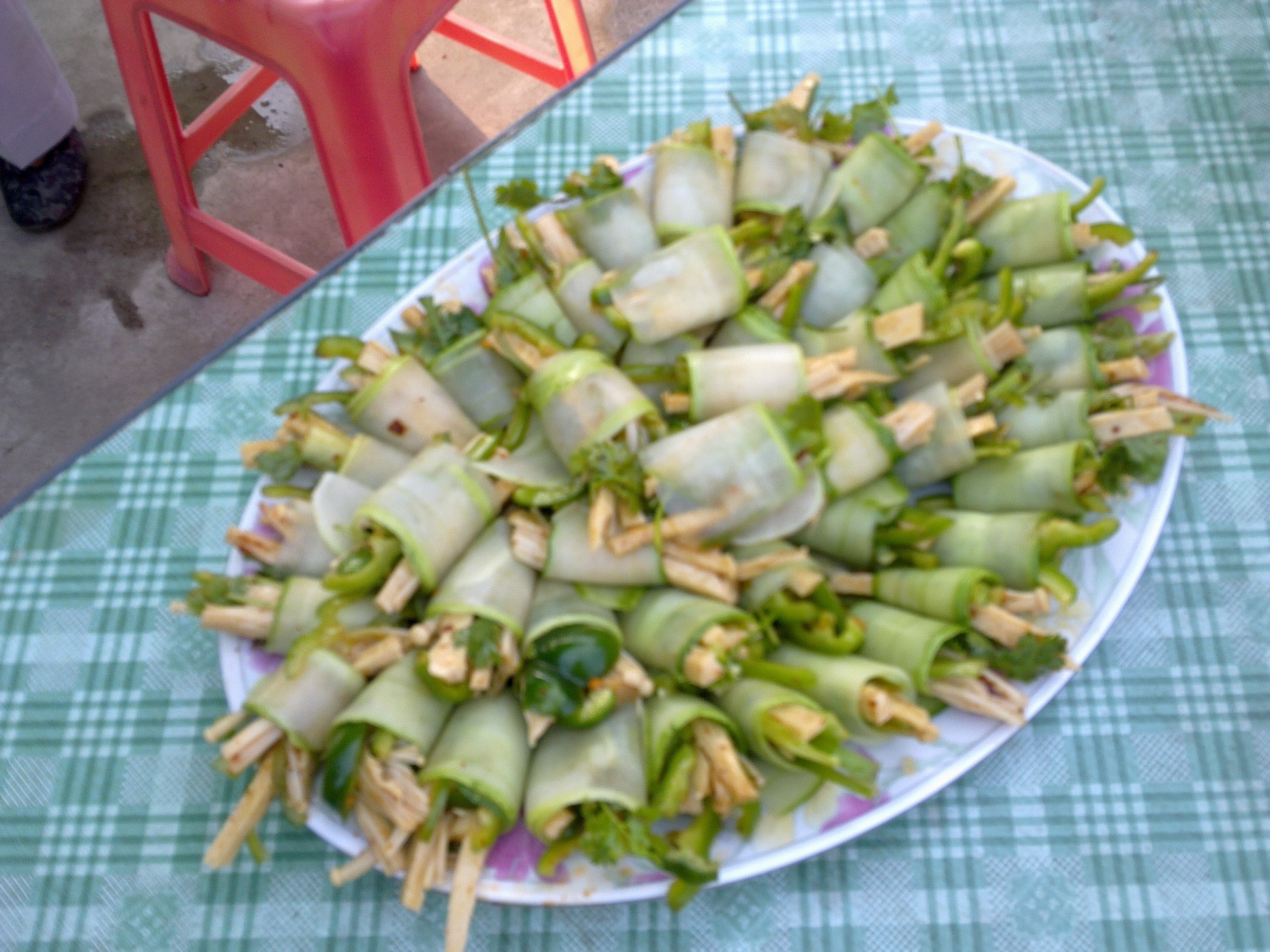 生食黄瓜寿司卷
