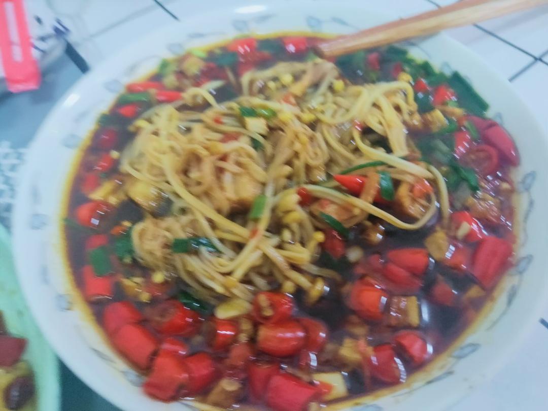 超级下饭的蒜蓉金针菇！好吃到爆